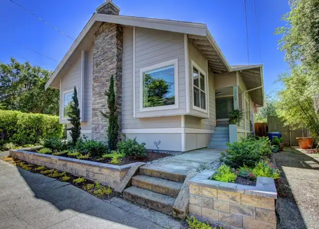 Property at 2009 E Mercer St, Seattle, WA, 98112, 4 beds, 3 baths, [object Object]