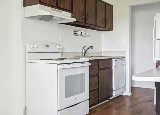 Property at Waterview Farms Apartments - 45685 Timberlane Ct, Novi, MI, 48377, 1 bed, 1 bath, [object Object]