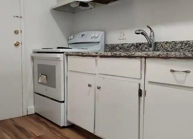 Property at 121-127 Liberty St, Quincy, MA, 02169, 2 beds, 1 bath, [object Object]