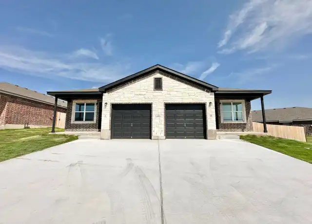 Property at 121 Dolphin Dr Unit 121 B Dolphin, Temple, TX, 76501, 3 beds, 2 baths, [object Object]