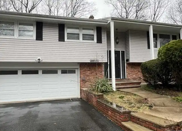 Property at 222 Doxey Dr, Park Ridge, NJ, 07656, 4 beds, 2.5 baths, [object Object]