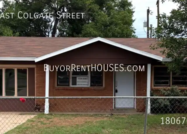 Property at 1933 E Colgate St, Lubbock, TX, 79403, 4 beds, 1 bath, [object Object]