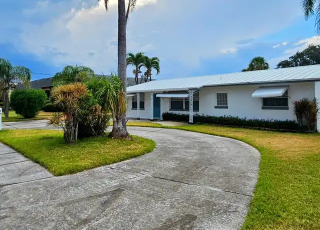 Property at 1150 Bayshore Dr, Fort Pierce, FL, 34949, 3 beds, 2 baths, [object Object]