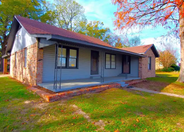 Property at 209 Mount Sylvan St, Lindale, TX, 75771, 3 beds, 2 baths, [object Object]