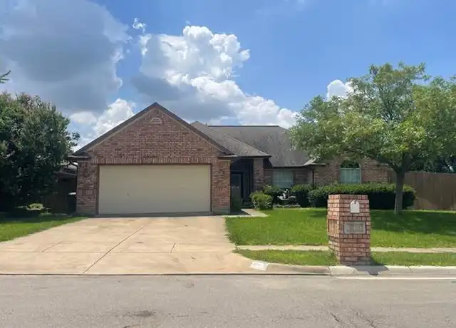 Property at 6700 Moss Ln, North Richland Hills, TX, 76182, 3 beds, 2 baths, [object Object]