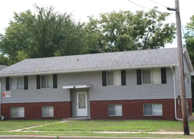 Property at 115 W Willow St Unit 1, Normal, IL, 61761, 2 beds, 1 bath, [object Object]