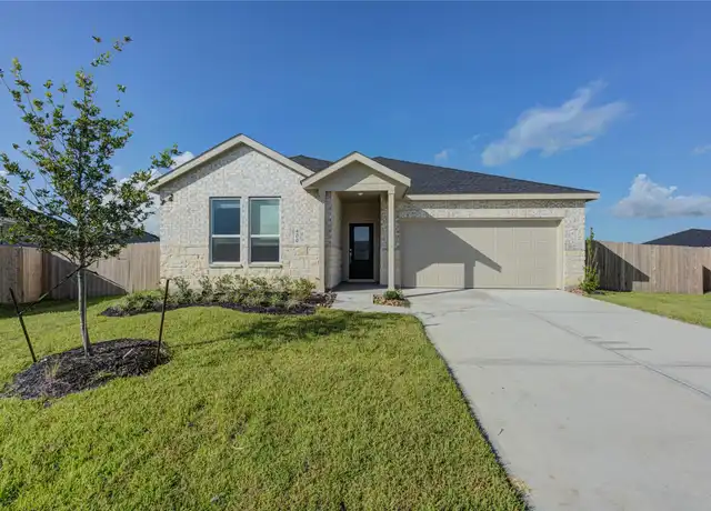 Property at 400 Emma St, Angleton, TX, 77515, 4 beds, 2 baths, [object Object]