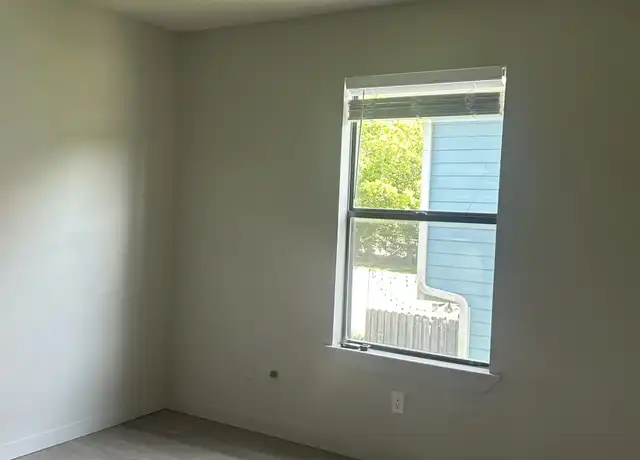 Property at 1500 Nettleship St Unit 10, Fayetteville, AR, 72701, 2 beds, 1 bath, [object Object]