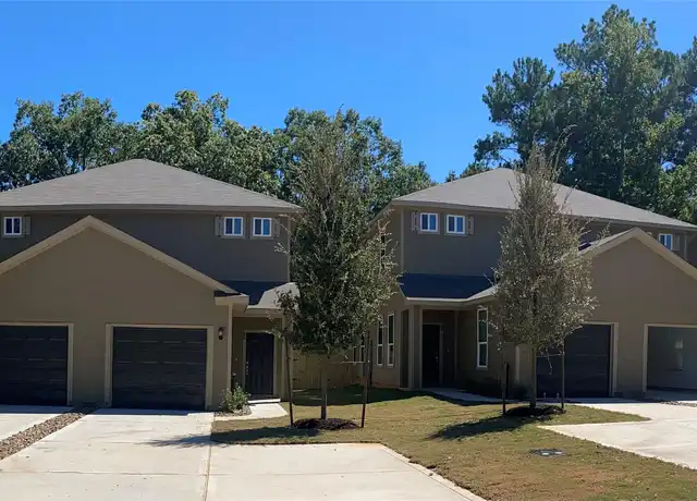 Property at 62 Woodland Hills Dr Unit B, Conroe, TX, 77303, 2 beds, 1.5 baths, [object Object]