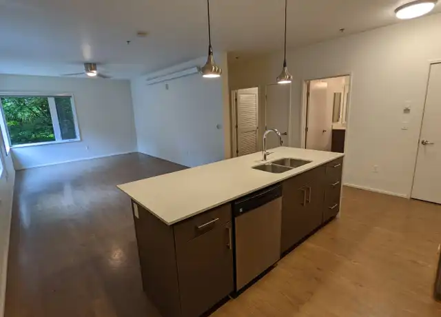 Property at 3939 S View Point Ter Unit 4E, Portland, OR, 97239, 1 bed, 1 bath, [object Object]