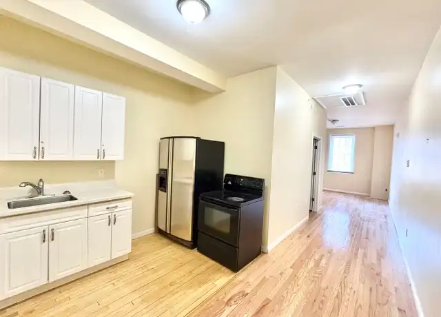 Property at 133 W Main St Unit 2C, Waterbury, CT, 06702, 1 bed, 1 bath, [object Object]