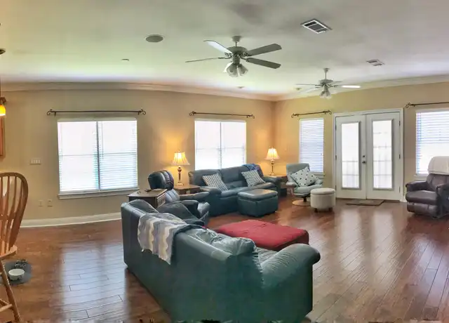 Property at 1611 Ibiza Cv, Niceville, FL, 32578, 3 beds, 2 baths, [object Object]
