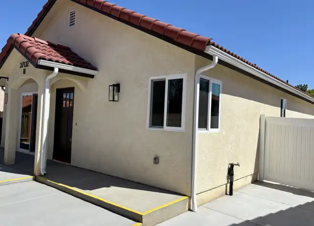 Property at 37132 Kendrick Cir Unit B, Palmdale, CA, 93550, 3 beds, 2 baths, [object Object]