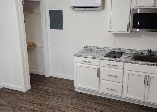 Property at 1948 U.S. 63 Unit 5, Hardy, AR, 72542, 1 bed, 1 bath, [object Object]