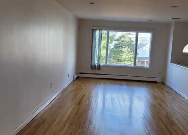 Property at 112B Princeton Ln, Palisades Park, NJ, 07650, 3 beds, 3.5 baths, [object Object]
