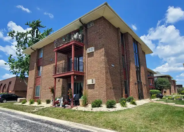 Property at 15832 Terrace Dr #2, Oak Forest, IL, 60452, 1 bed, 1 bath, [object Object]