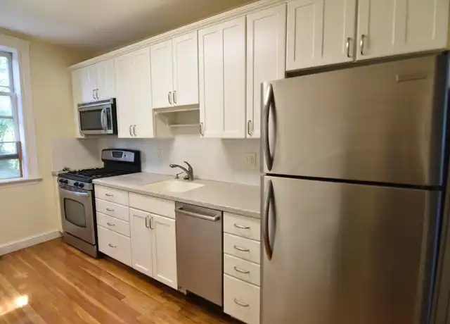 Property at 169 Kent St #6, Brookline, MA, 02446, 2 beds, 1 bath, [object Object]