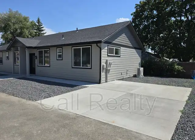Property at 4215 N Locust Rd Unit B, Spokane, WA, 99206, 2 beds, 2 baths, [object Object]