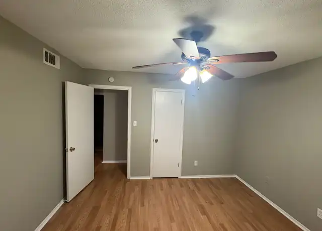 Property at 49 S Morrison St Unit 2, Memphis, TN, 38104, 2 beds, 1 bath, [object Object]