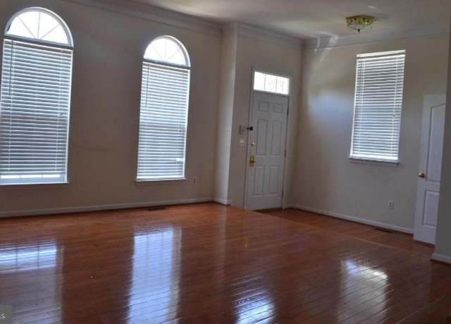 Photo of 25508 Crossfield Dr, Chantilly, VA 20152