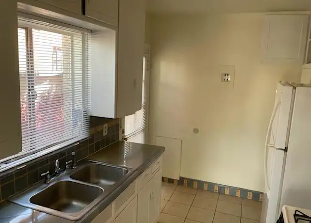 Property at 1114 Silver Ave SW Unit B, Albuquerque, NM, 87102, 1 bed, 1 bath, [object Object]
