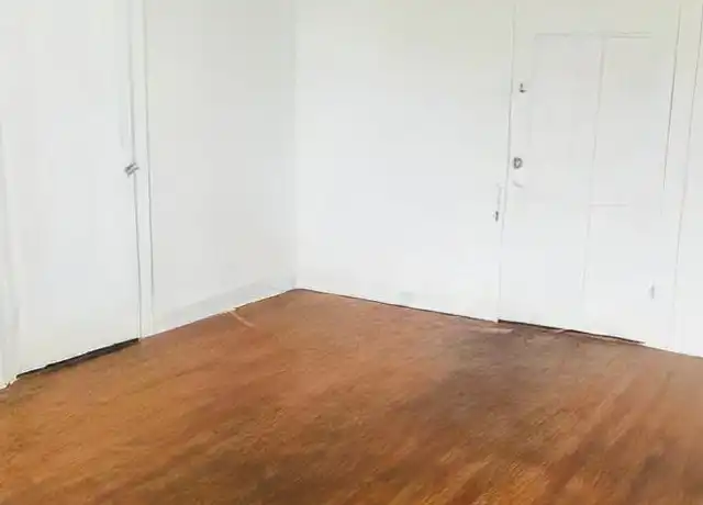 Property at 160 E Jersey St, Elizabeth, NJ, 07206, 0 beds, 1 bath, [object Object]