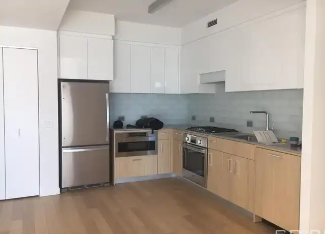 Property at 10 Halletts Pt Unit 301, Queens, NY, 11102, 2 beds, 1 bath, [object Object]