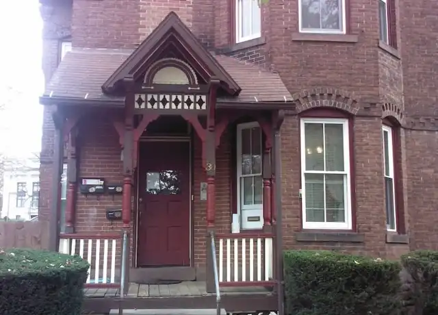 Property at 30 Hungerford St Unit 1st Floor, Hartford, CT, 06106, 2 beds, 1 bath, [object Object]