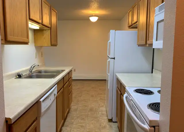 Property at 1415 14th Ave E Unit 7, West Fargo, ND, 58078, 2 beds, 1 bath, [object Object]