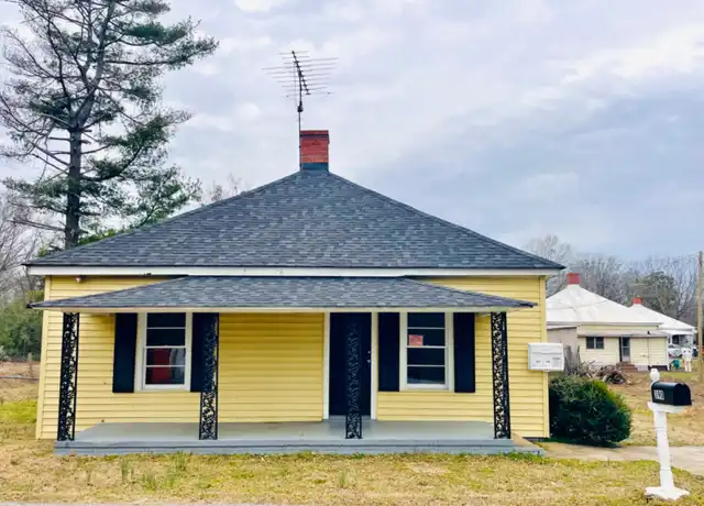 Property at 390 Farley St, Spartanburg, SC, 29303, 2 beds, 1 bath, [object Object]