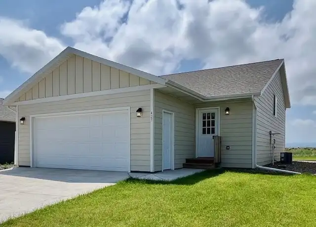 Property at 427 Diamond Ridge Blvd, Rapid City, SD, 57703, 4 beds, 2 baths, [object Object]