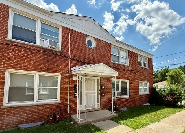 Property at 122 N Menard Ave Unit 1A, Chicago, IL, 60644, 2 beds, 1 bath, [object Object]