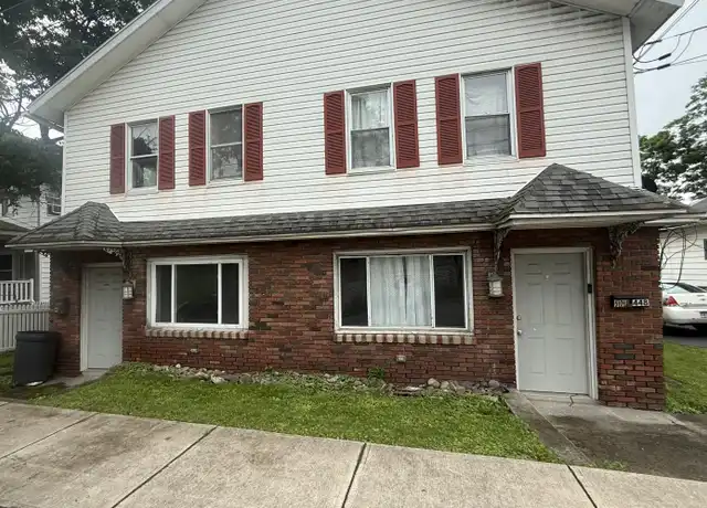 Property at 450 N Main St, Taylor, PA, 18517, 3 beds, 1.5 baths, [object Object]