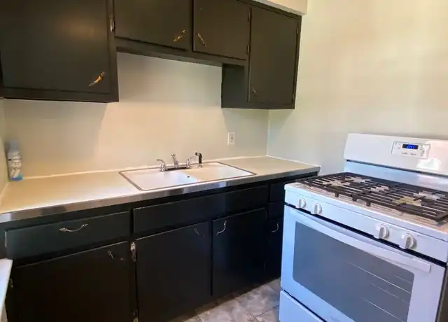 Property at 104 N Marshall St, Lancaster, PA, 17602, 1 bed, 1 bath, [object Object]