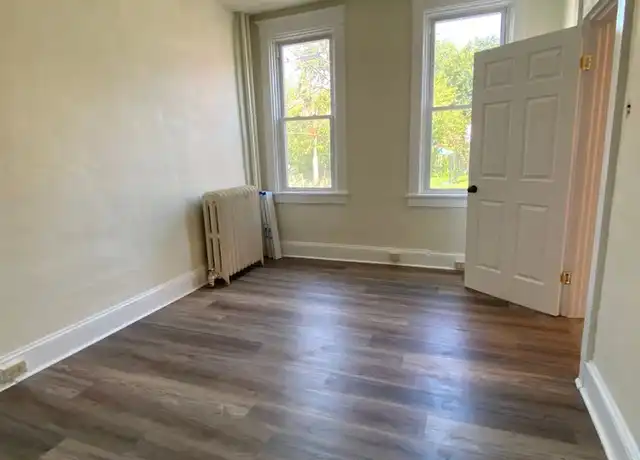 Property at 104 N Marshall St, Lancaster, PA, 17602, 1 bed, 1 bath, [object Object]