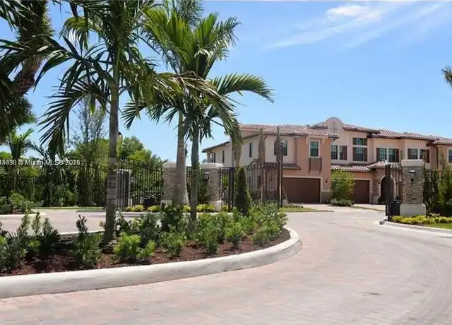 Property at 141 SW 127th Ter Unit 141, Plantation, FL, 33325, 3 beds, 2.5 baths, [object Object]