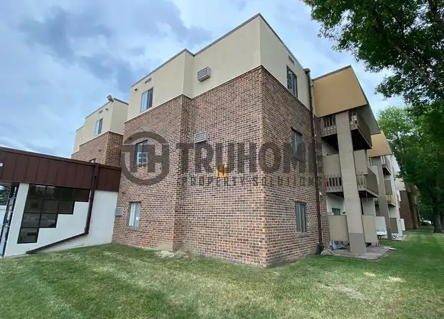 Property at Gallery Apartments - 715 N 40th St, Grand Forks, ND, 58203, 2 beds, 1 bath, [object Object]