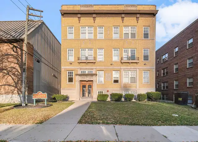 Property at 590 Parkview Dr Unit 202, Detroit, MI, 48214, 2 beds, 1.5 baths, [object Object]