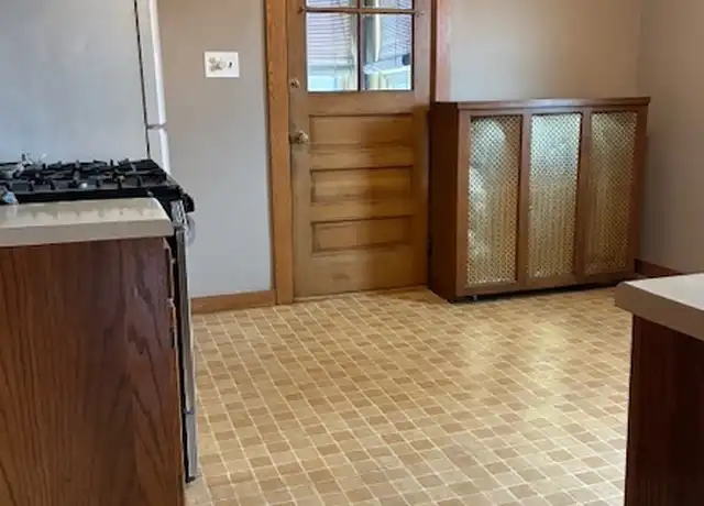 Property at 54 Elm Mdws Unit 2, Enfield, CT, 06082, 3 beds, 1 bath, [object Object]