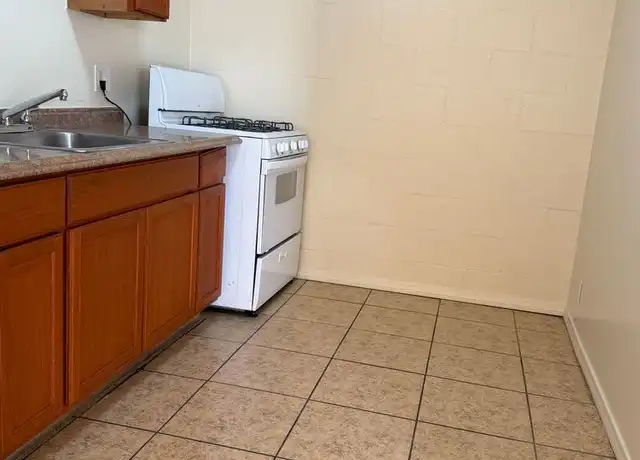 Property at 1695 Villa Ave Unit G2, El Centro, CA, 92243, 0 beds, 1 bath, [object Object]