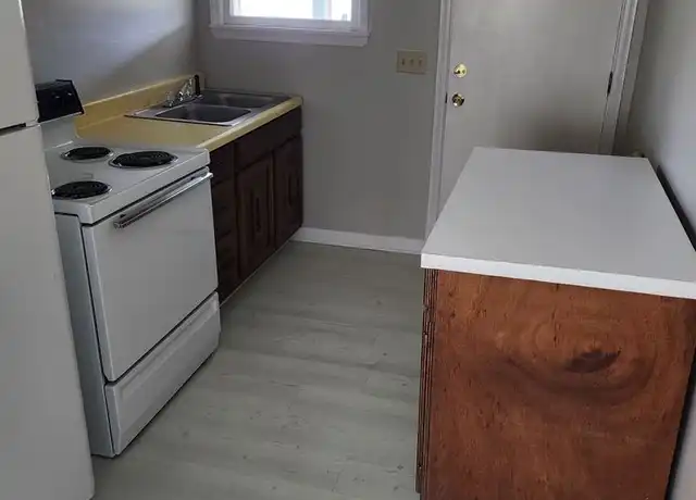 Property at 1740 Senator Gasque Rd, Marion, SC, 29571, 2 beds, 1 bath, [object Object]