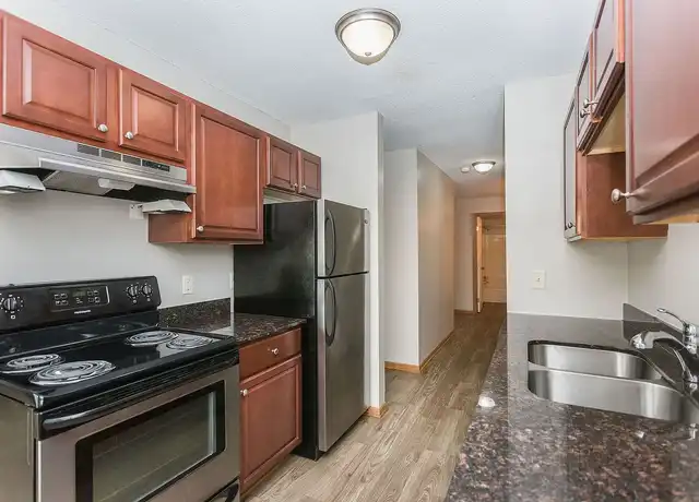 Property at River Ridge Apartments - 12911 Co Rd 5, Burnsville, MN, 55337, 1-2 bed, 1 bath, [object Object]
