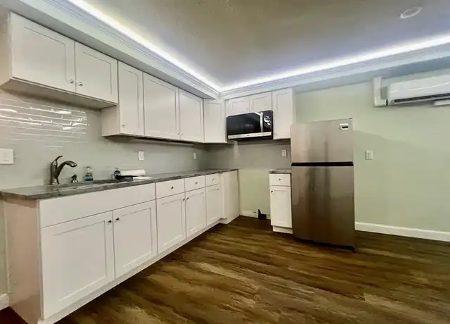 Property at 3026 2nd St, Fort Myers, FL, 33916, 1 bed, 2 baths, [object Object]