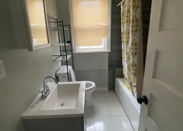 Property at 63 Ellsworth Ave Unit 2, New Haven, CT, 06511, 3 beds, 1 bath, [object Object]