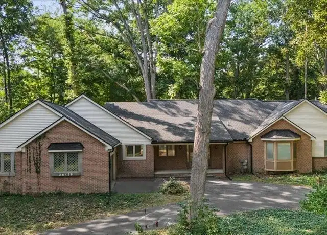 Property at 28118 Forestbrook Dr, Farmington Hills, MI, 48334, 4 beds, 2.5 baths, [object Object]