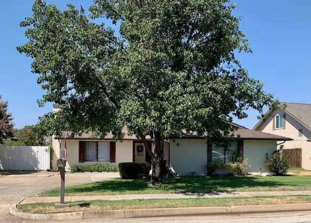 Photo of 3055 Old Orchard Ln, Bedford, TX 76021