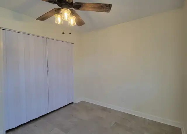 Property at 726 Eglin Pkwy NE Unit 5A, Fort Walton Beach, FL, 32547, 3 beds, 1 bath, [object Object]