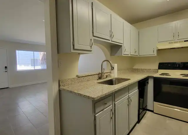 Property at 726 Eglin Pkwy NE Unit 5A, Fort Walton Beach, FL, 32547, 3 beds, 1 bath, [object Object]