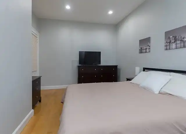 Property at 135 Marlborough St, Boston, MA, 02116, 1 bed, 1 bath, [object Object]