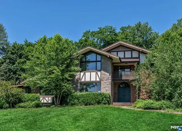 Property at 681 Closter Dock Rd, Closter, NJ, 07624, 6 beds, 7.5 baths, [object Object]
